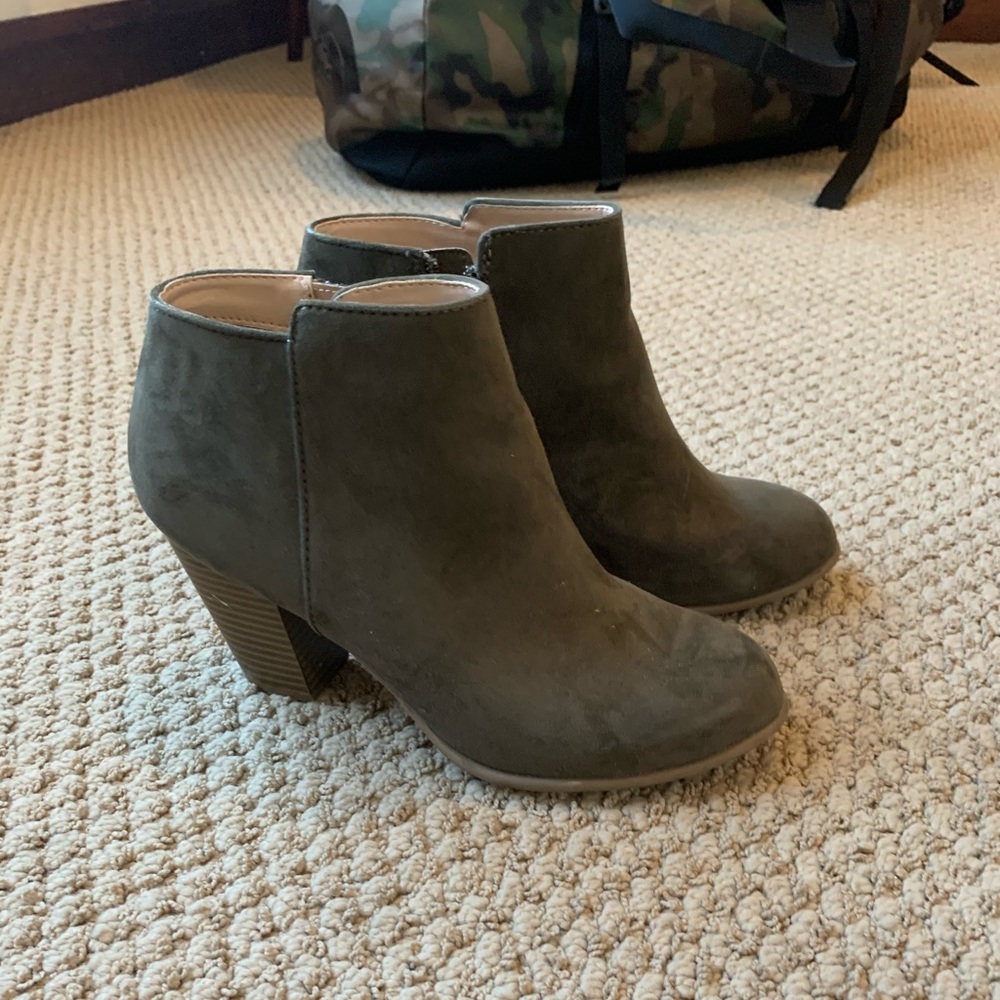 Green heel booties
